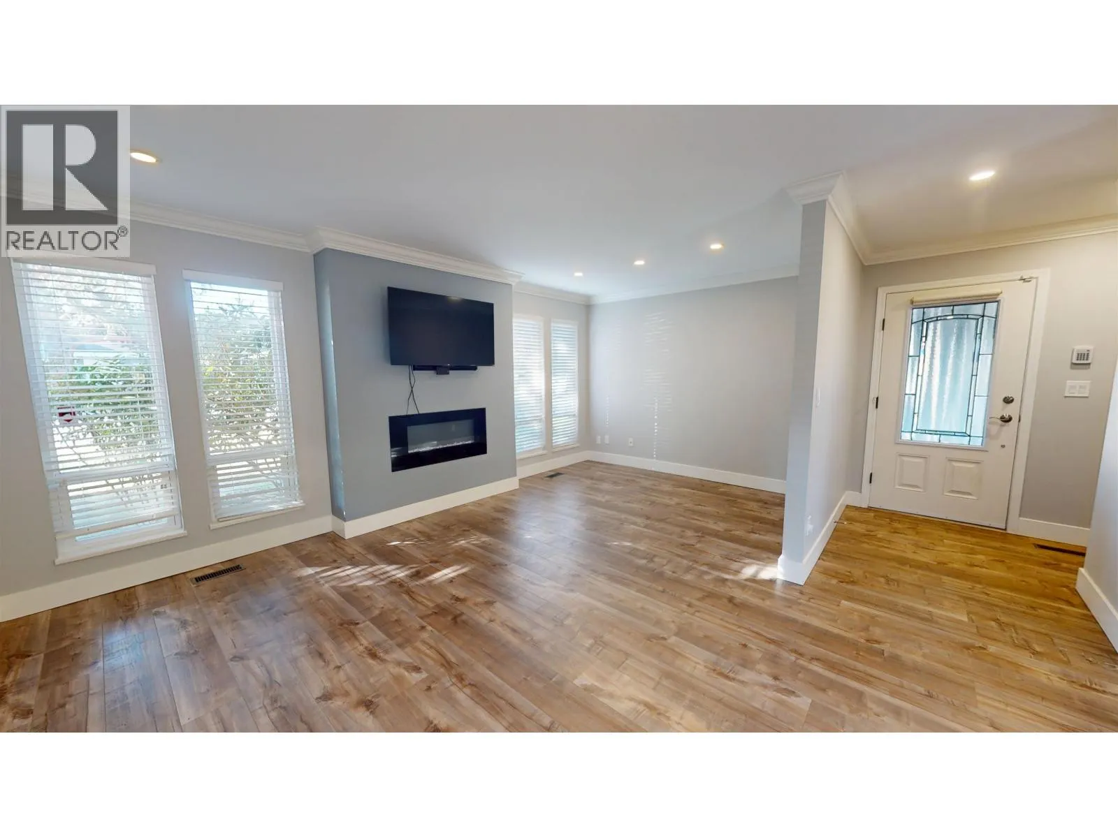 5645 51 AVENUE