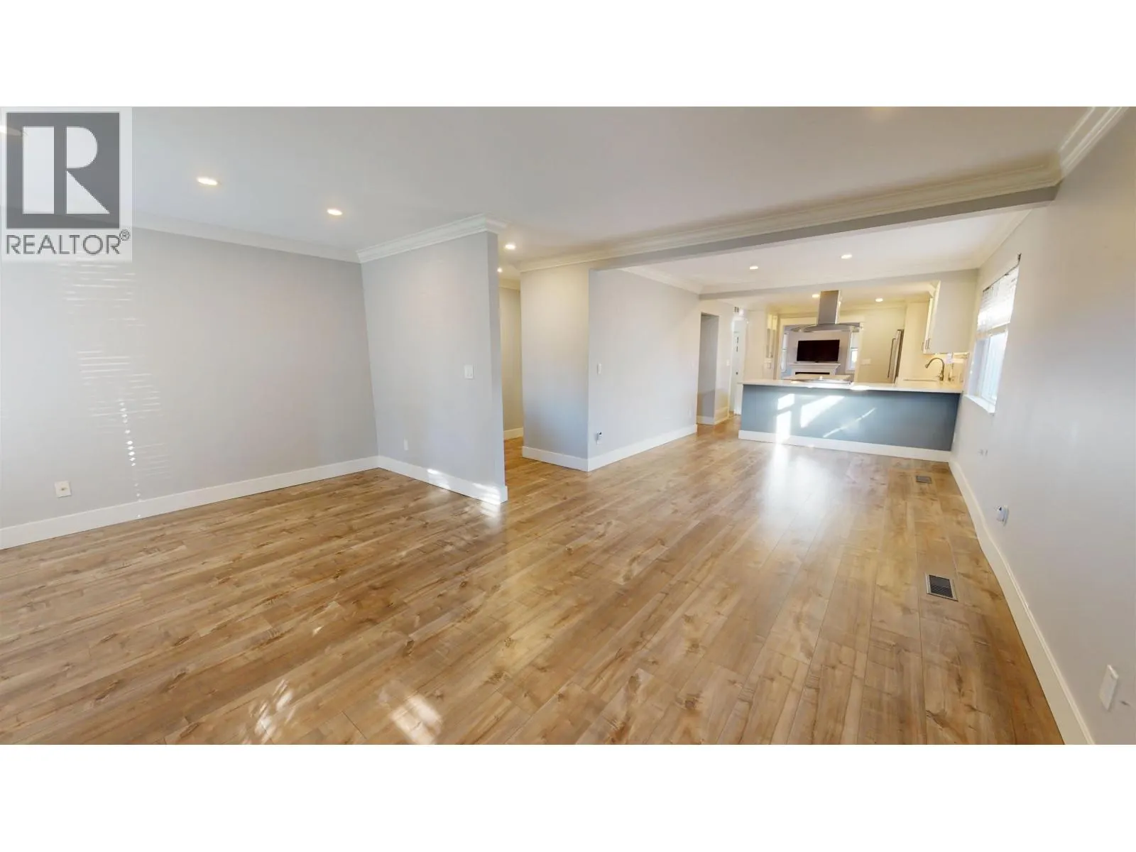 5645 51 AVENUE