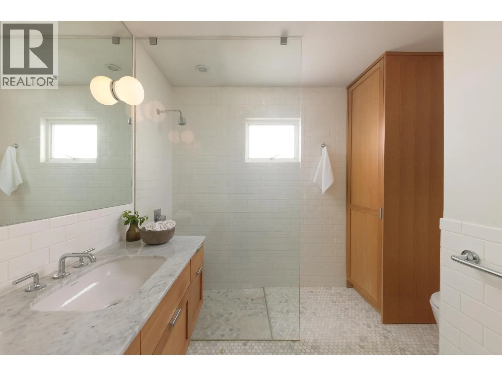 455 W 22ND AVENUE