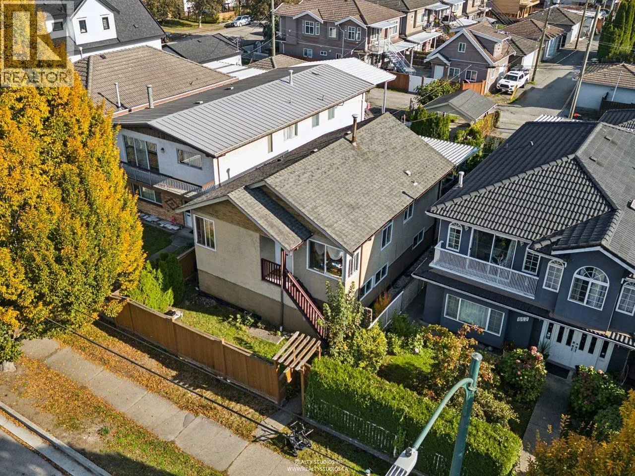 850 NANAIMO STREET