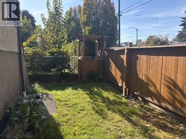 850 NANAIMO STREET