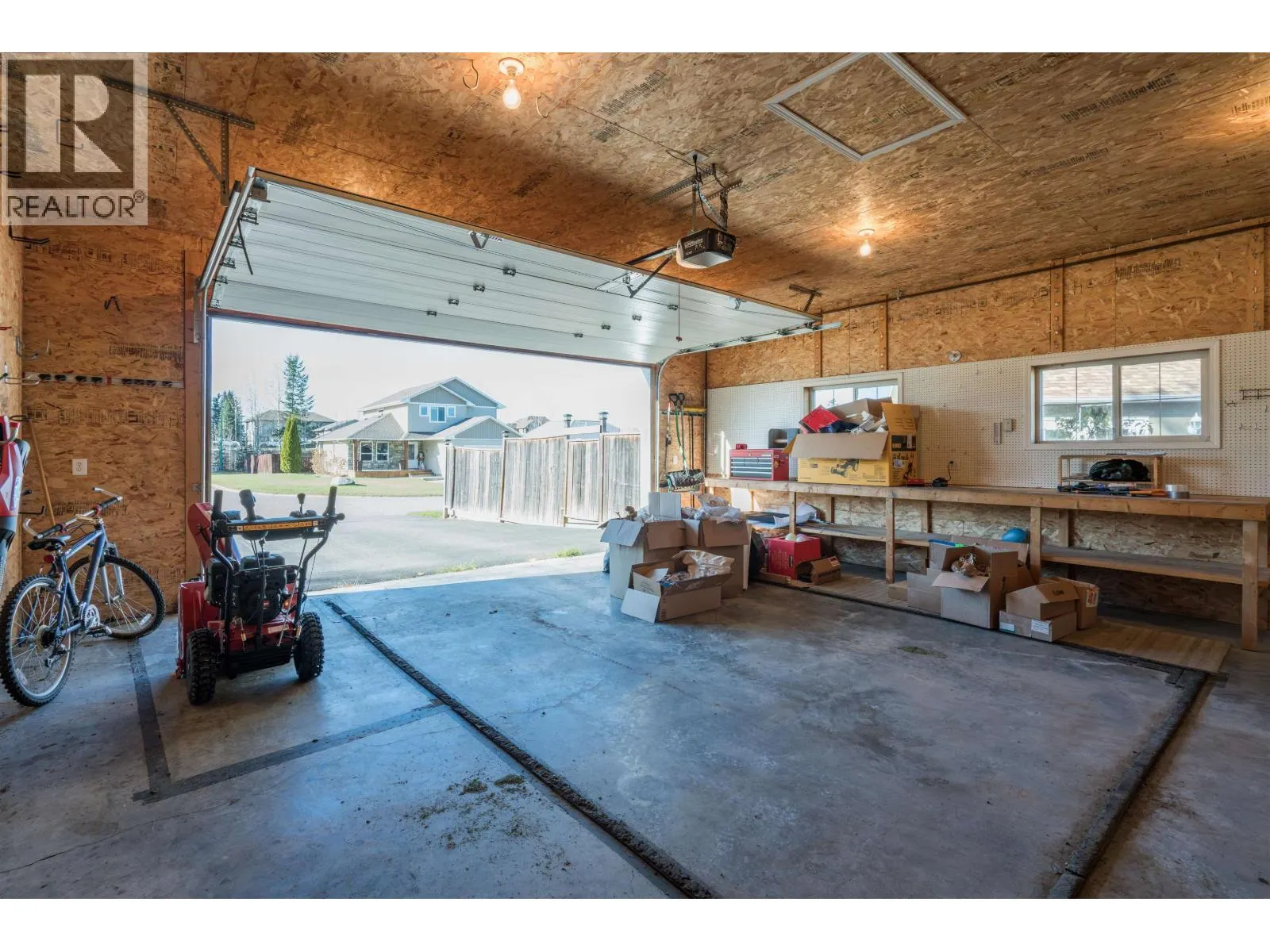 5716 BEARSPAW CRESCENT
