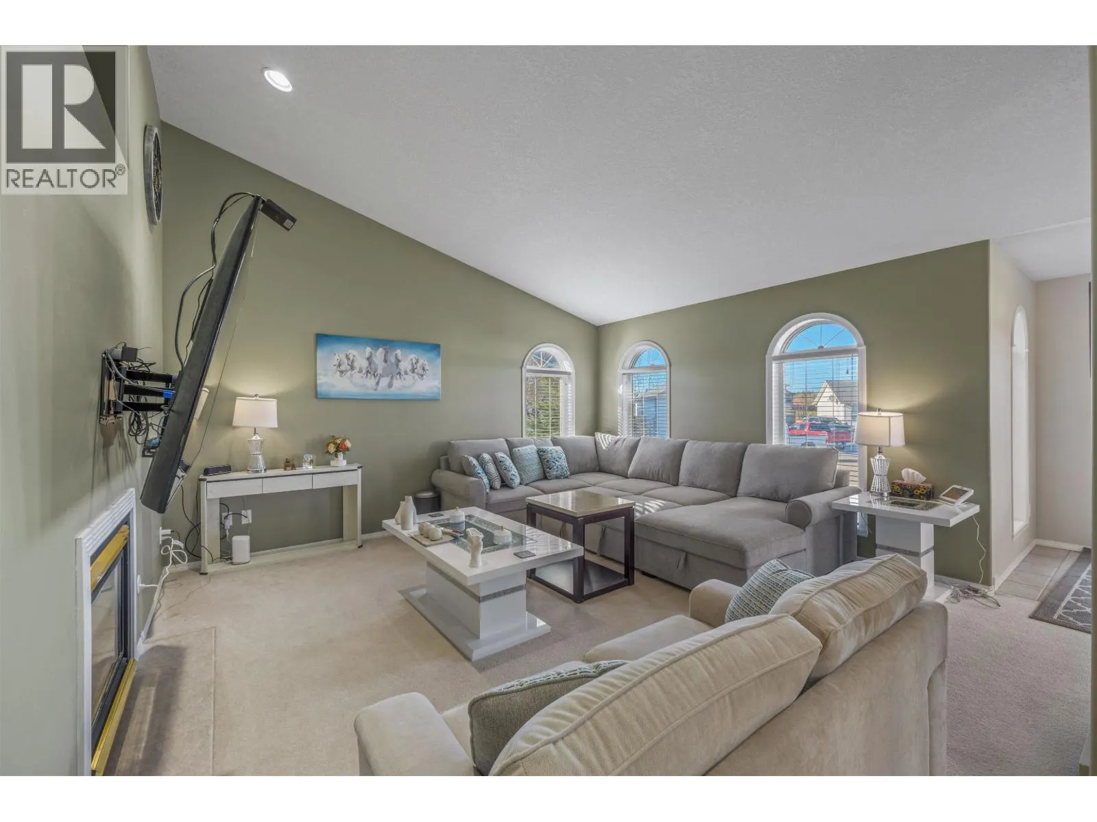 5716 BEARSPAW CRESCENT