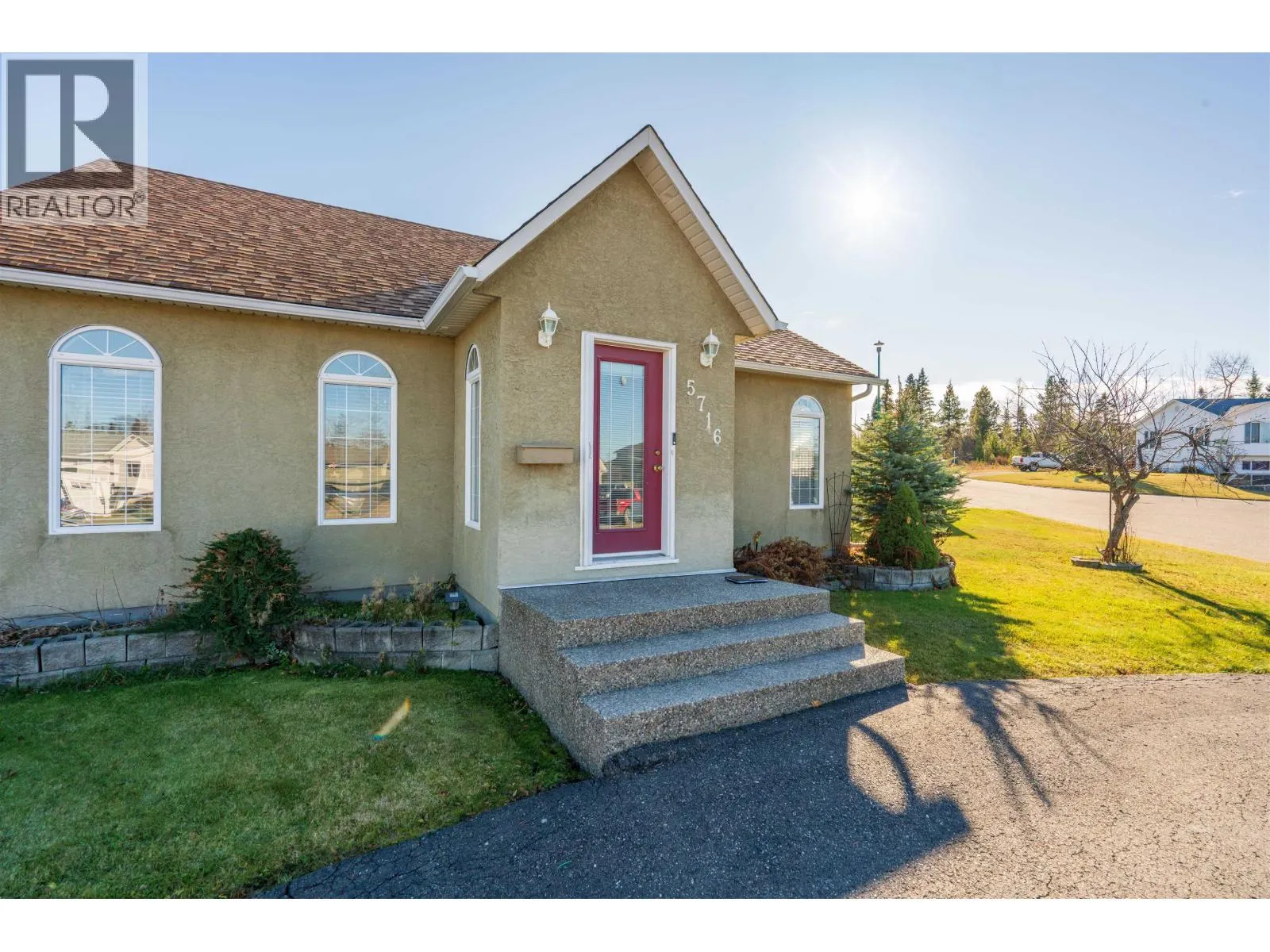 5716 BEARSPAW CRESCENT
