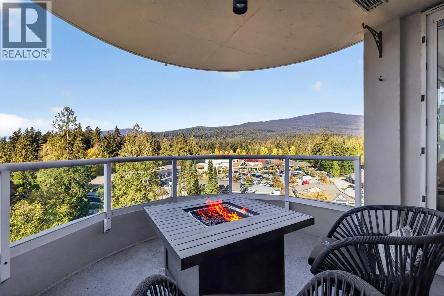 903 995 ROCHE POINT DRIVE
