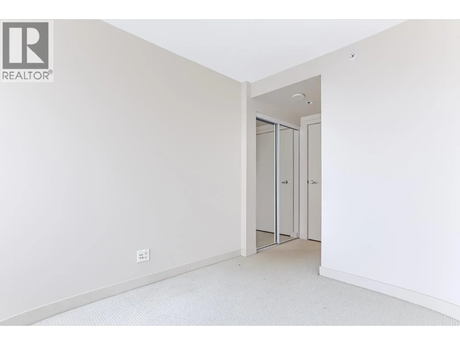 804 8280 LANSDOWNE ROAD