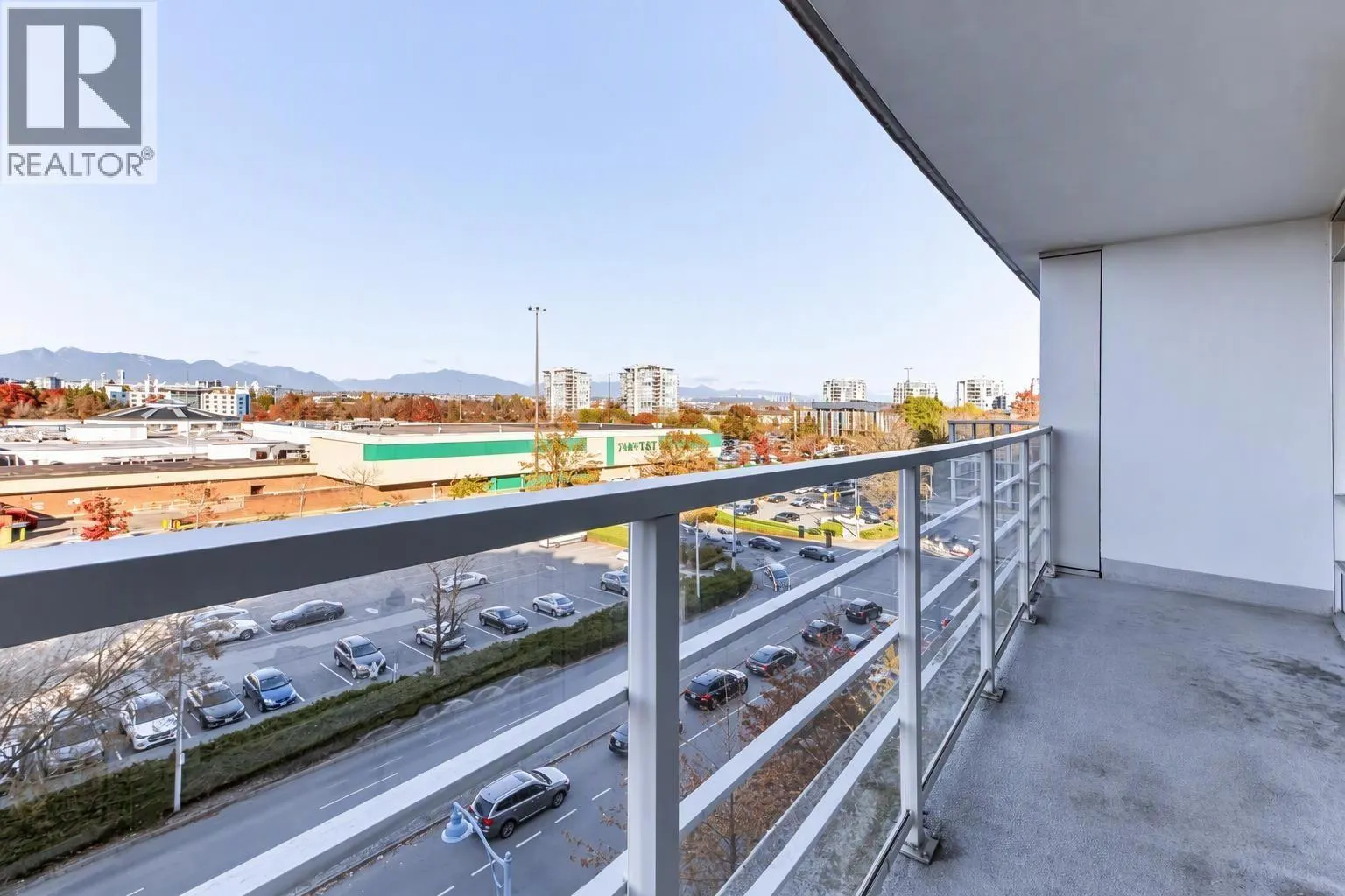 804 8280 LANSDOWNE ROAD