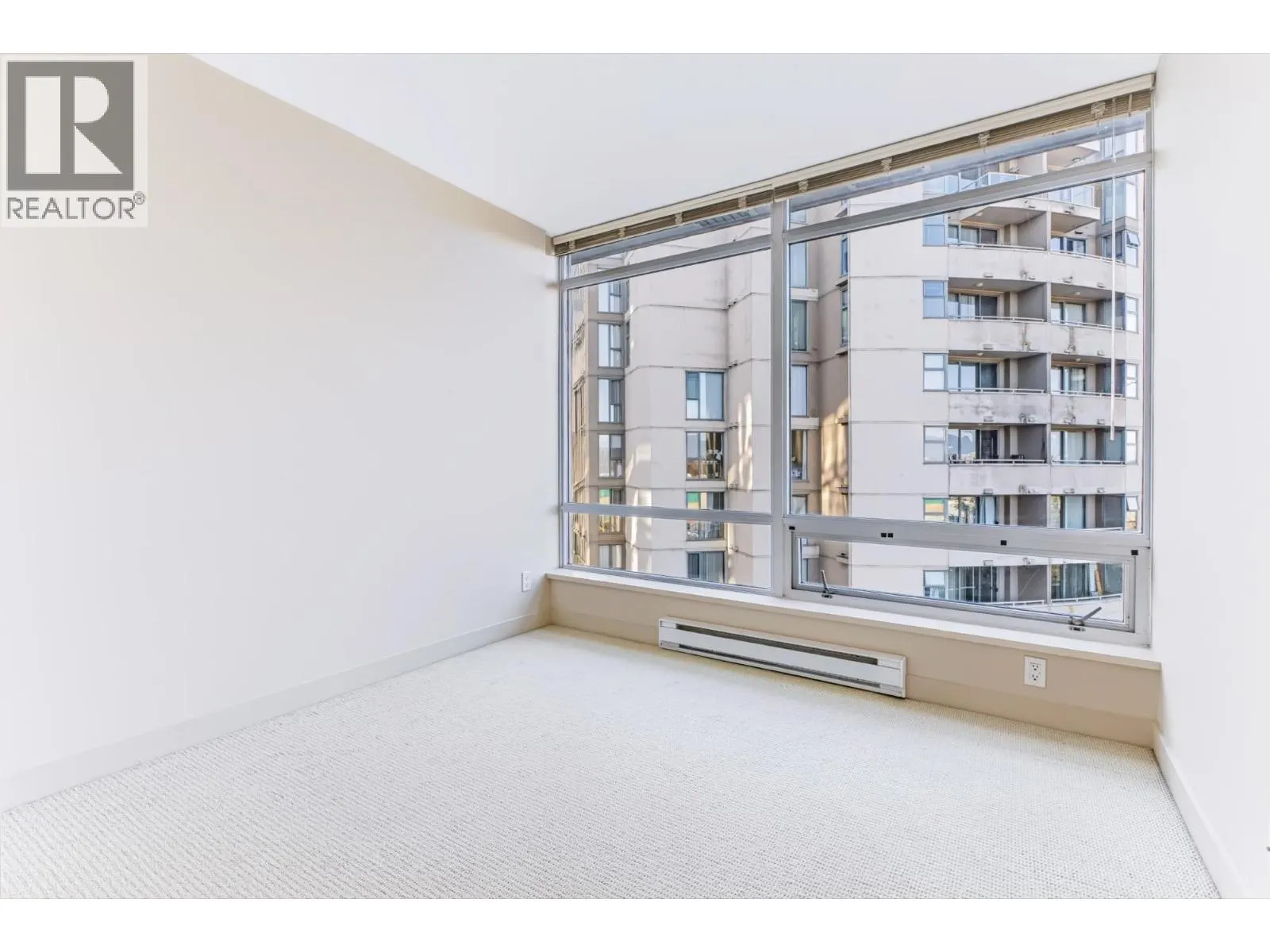 804 8280 LANSDOWNE ROAD