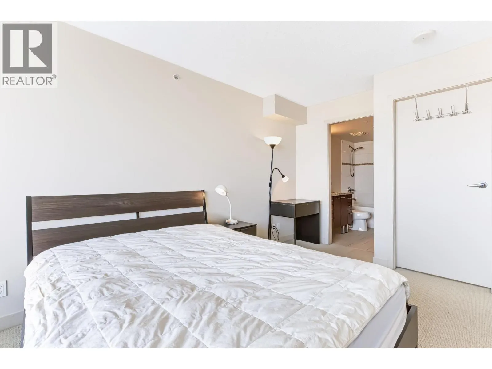 804 8280 LANSDOWNE ROAD