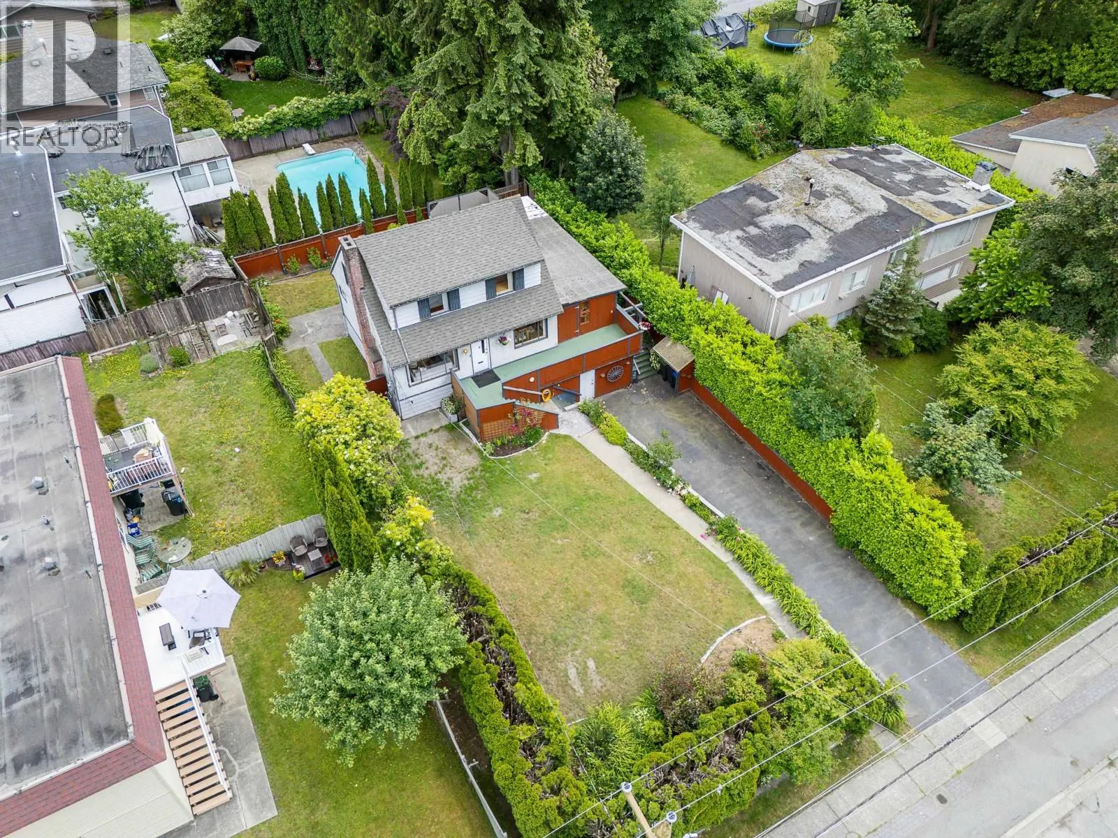 3554 HASTINGS STREET