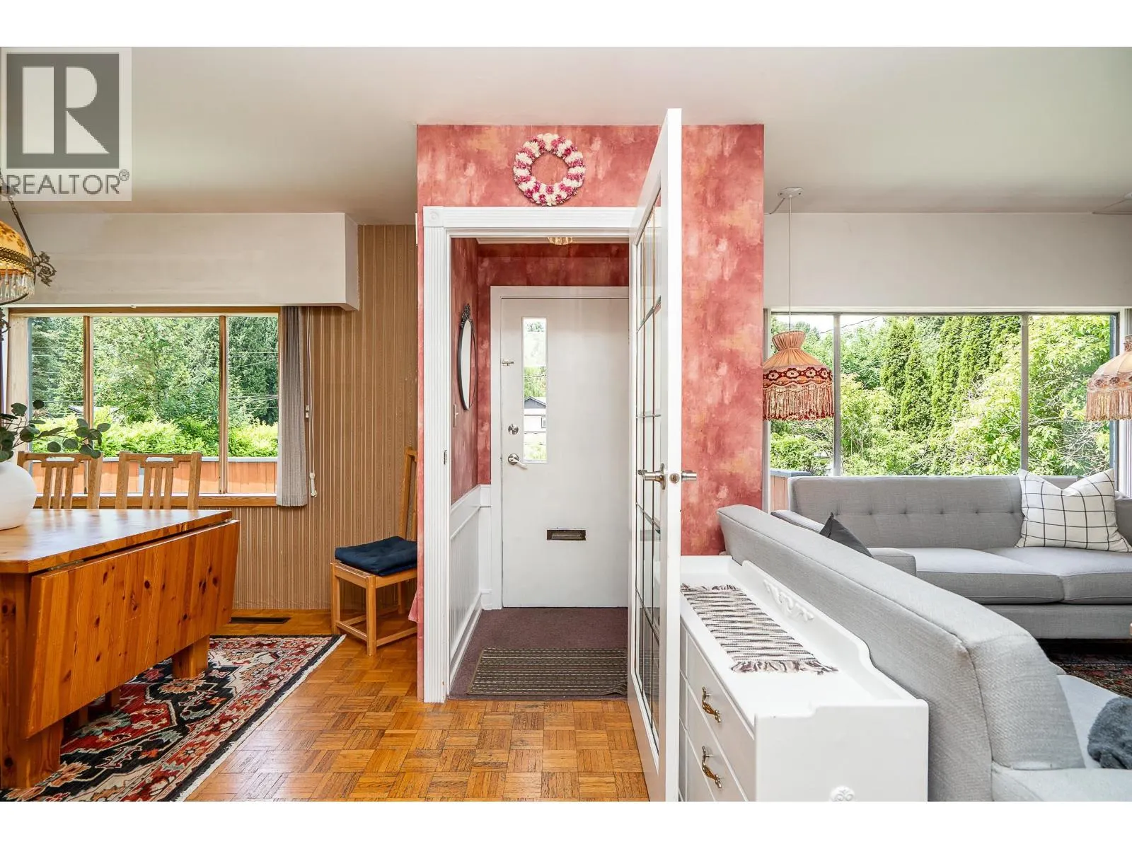 3554 HASTINGS STREET
