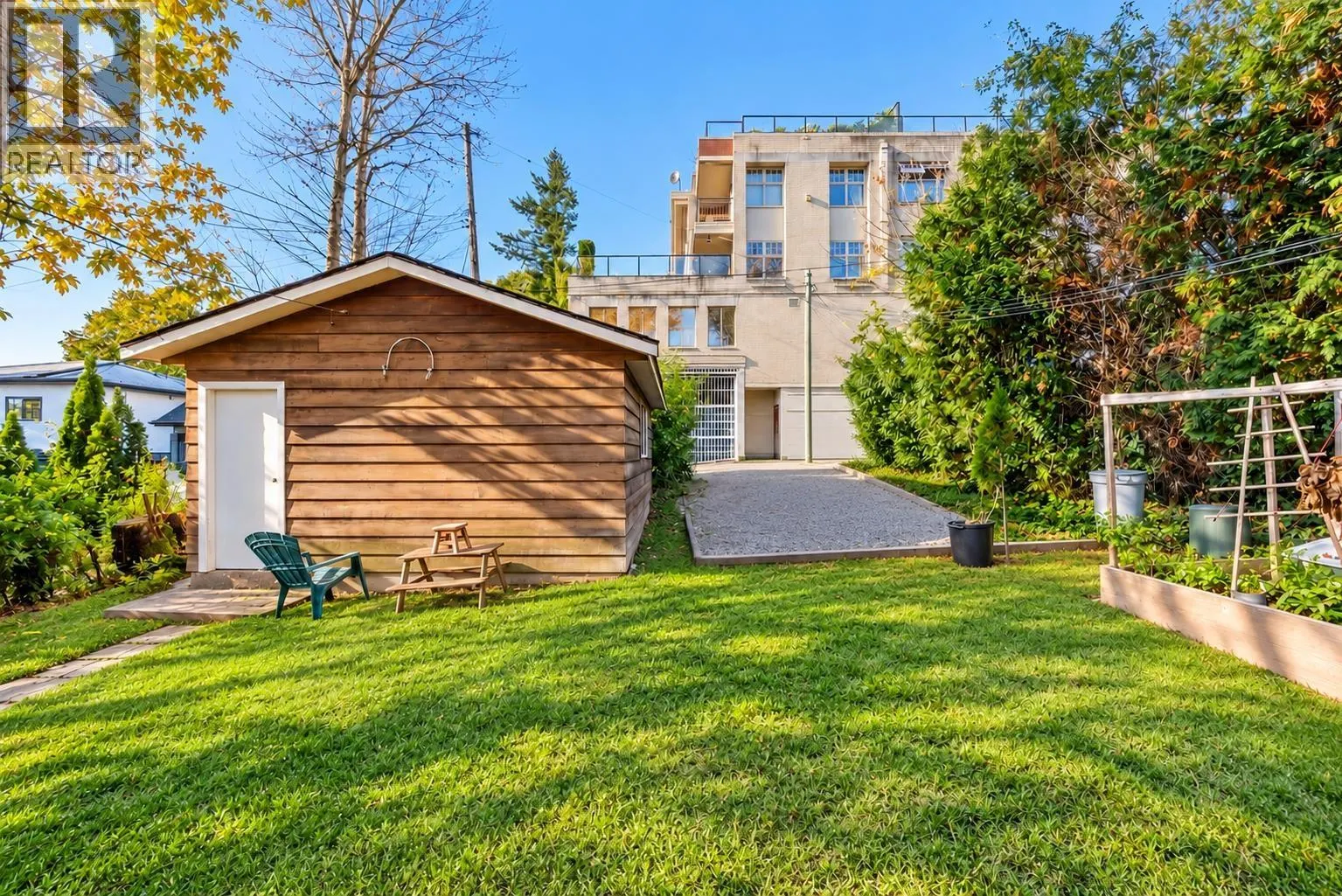 3588 W KING EDWARD AVENUE