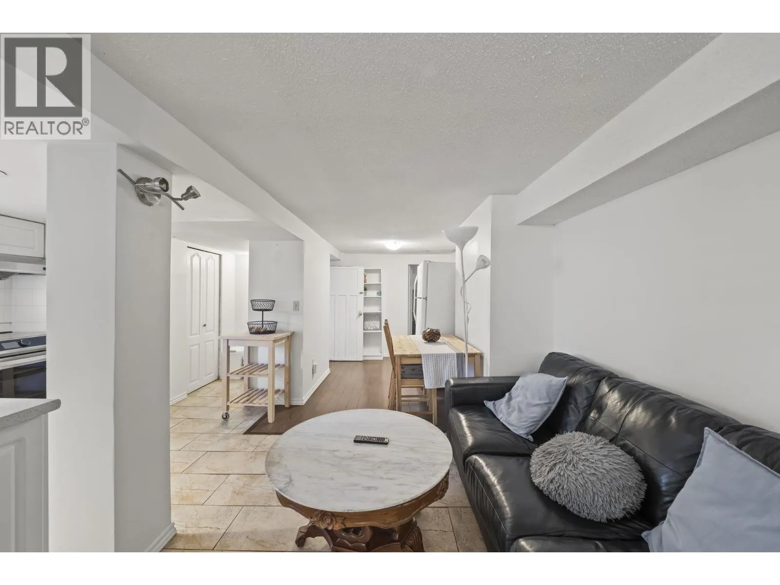 3588 W KING EDWARD AVENUE
