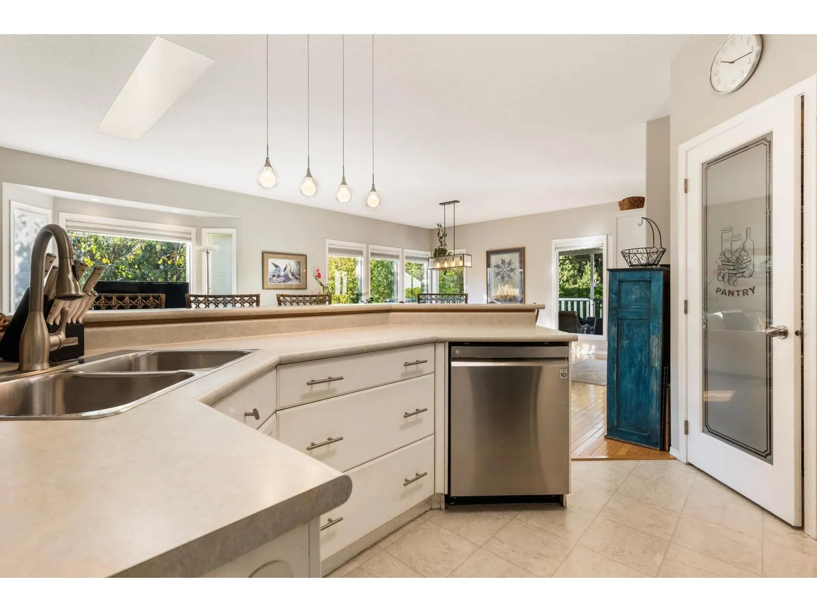 406 MIAMI RIVER DRIVE|Harrison Hot Springs