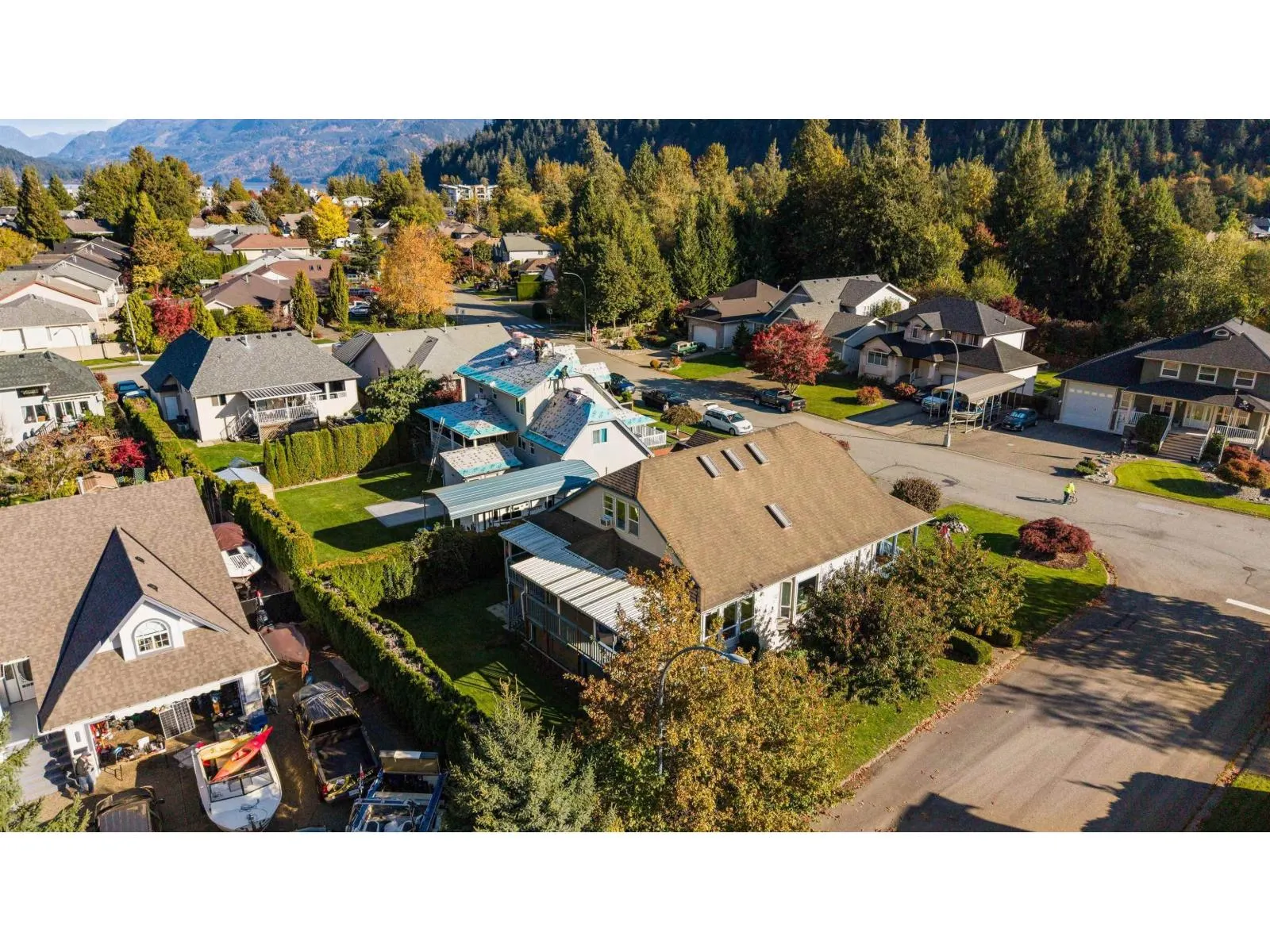 406 MIAMI RIVER DRIVE|Harrison Hot Springs