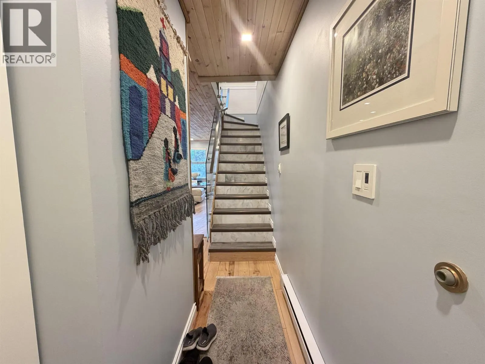 C 733 W 16TH AVENUE