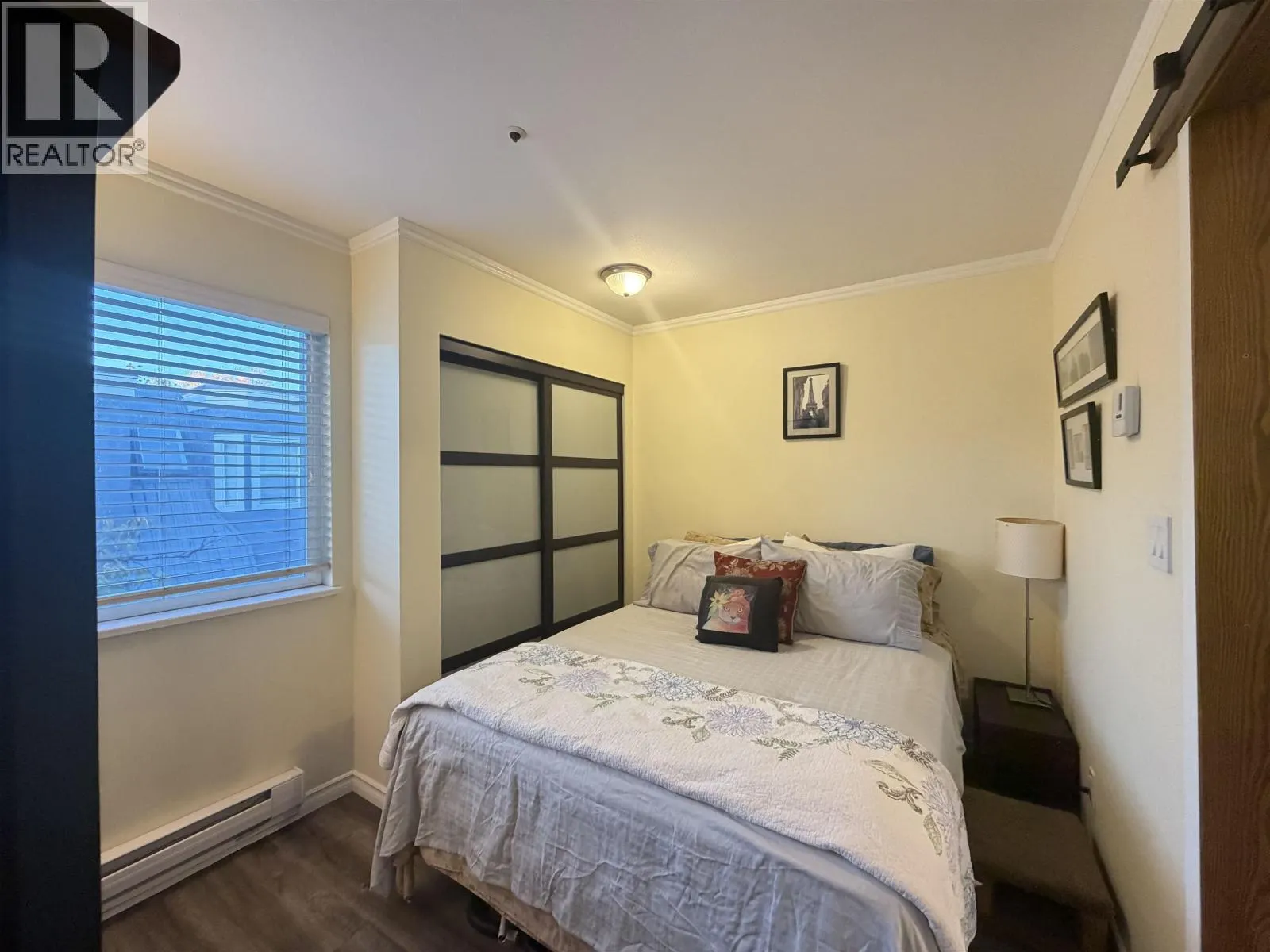 C 733 W 16TH AVENUE