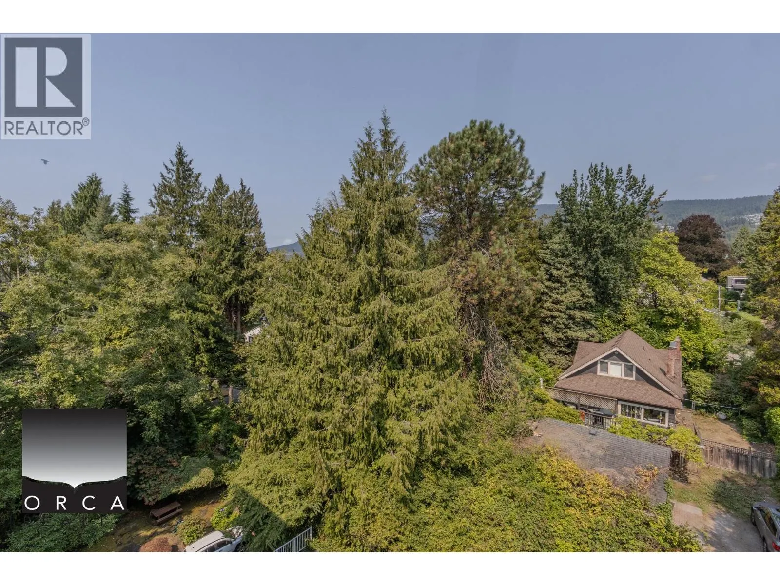 701 1785 ESQUIMALT AVENUE