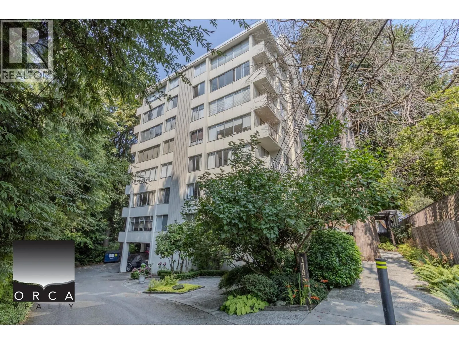 701 1785 ESQUIMALT AVENUE