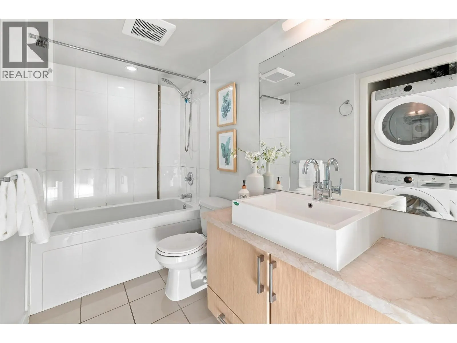 709 1068 W BROADWAY