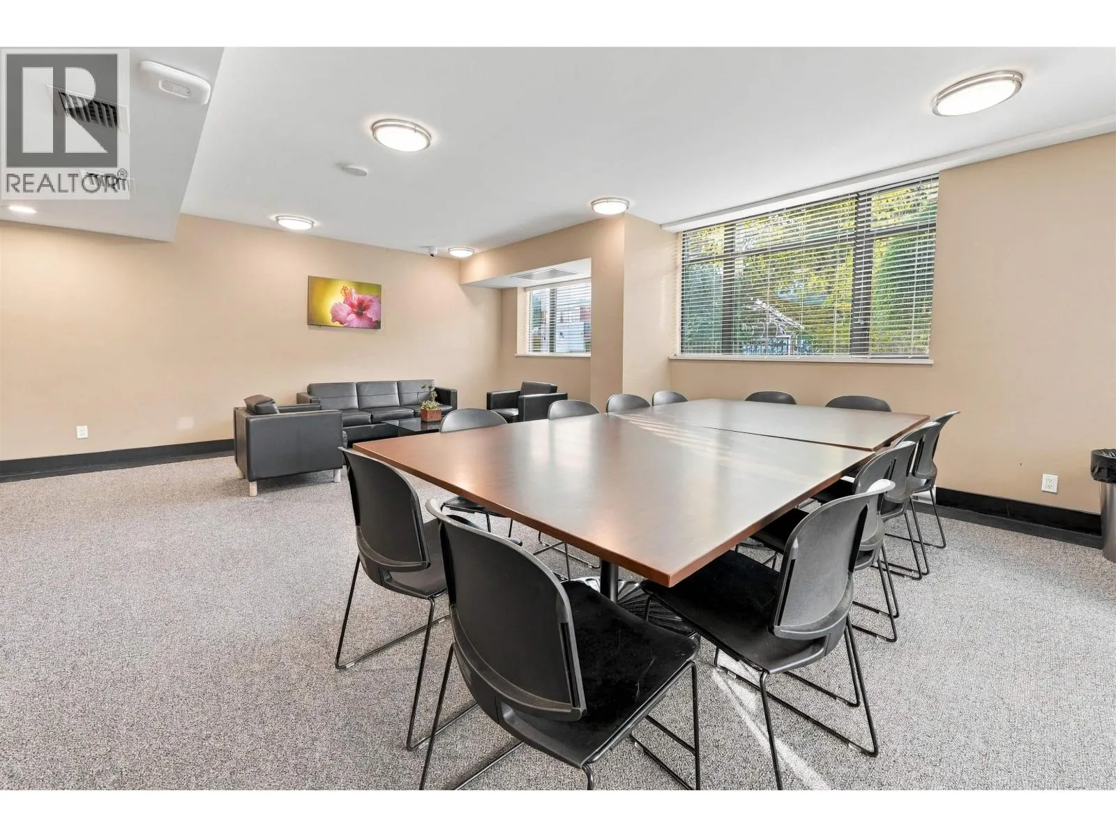 709 1068 W BROADWAY