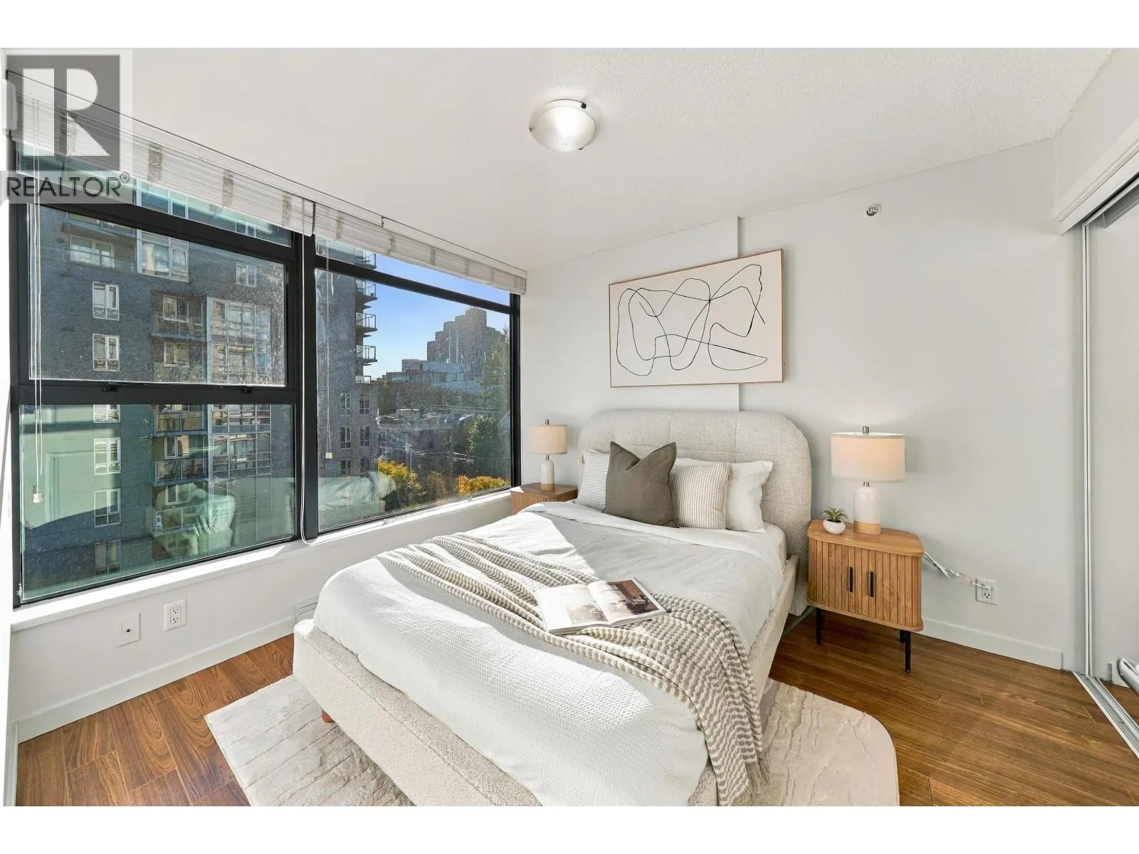 709 1068 W BROADWAY