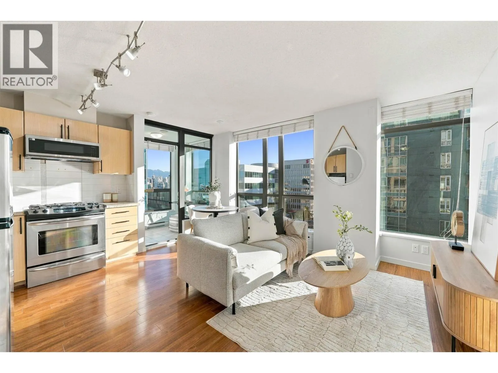 709 1068 W BROADWAY