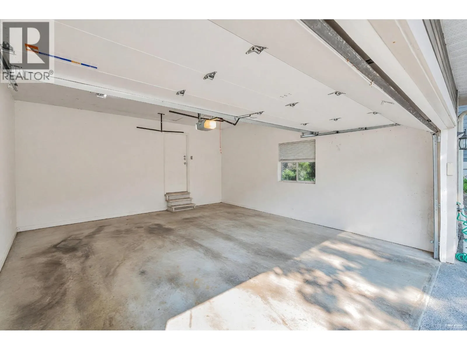 9 181 RAVINE DRIVE