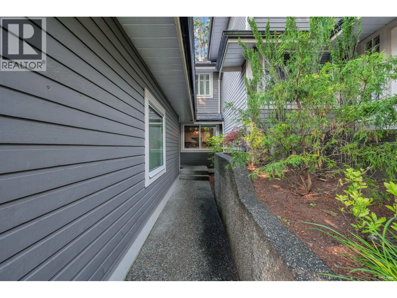 9 181 RAVINE DRIVE