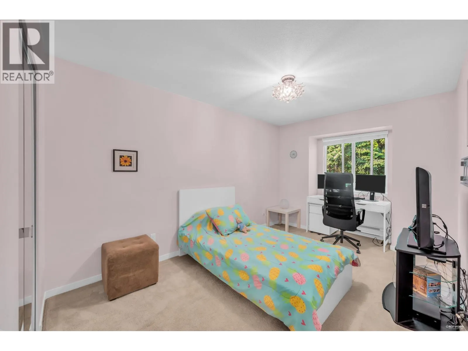 9 181 RAVINE DRIVE