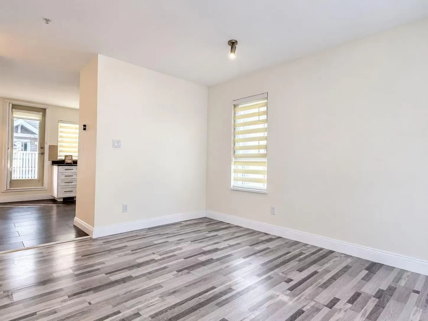 9 8968 208 STREET