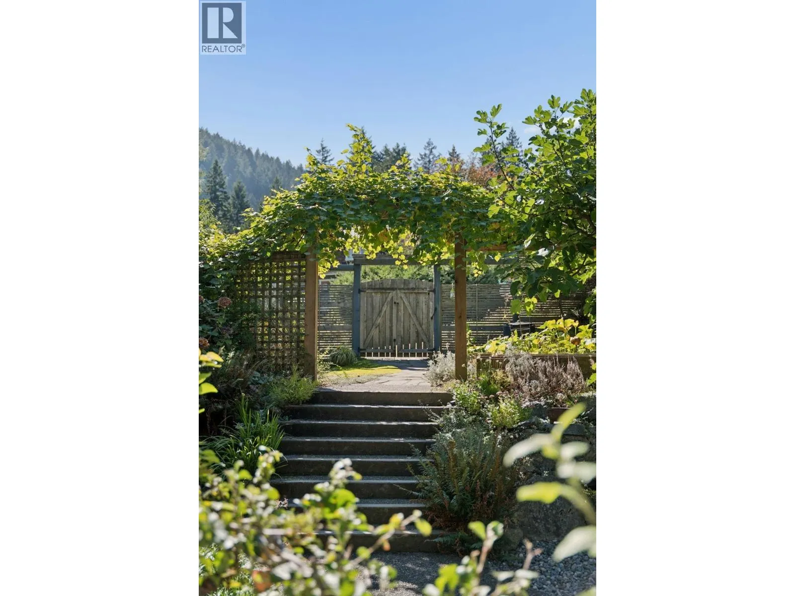 965 VILLAGE DRIVE