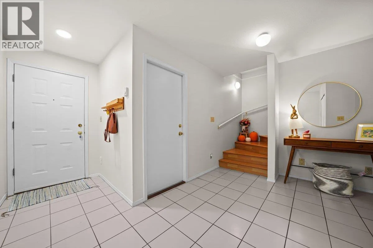 146 1386 LINCOLN DRIVE