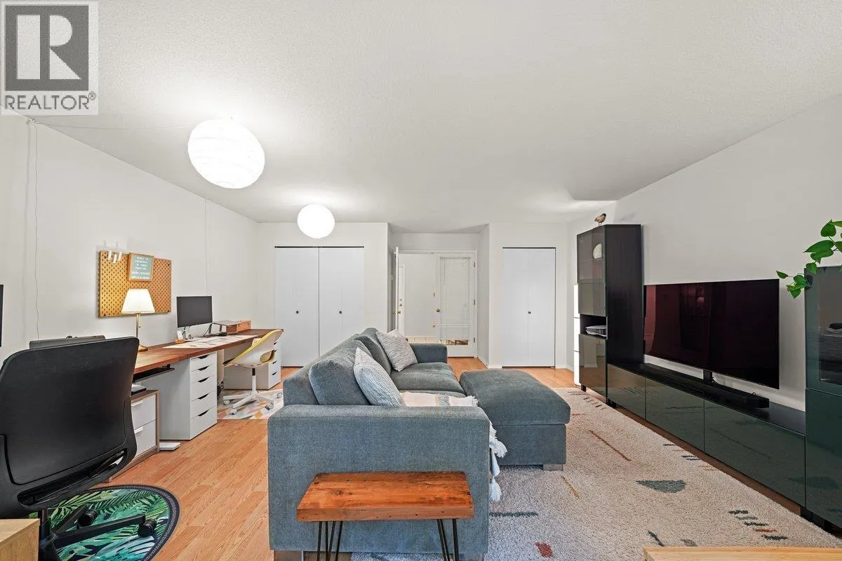 146 1386 LINCOLN DRIVE