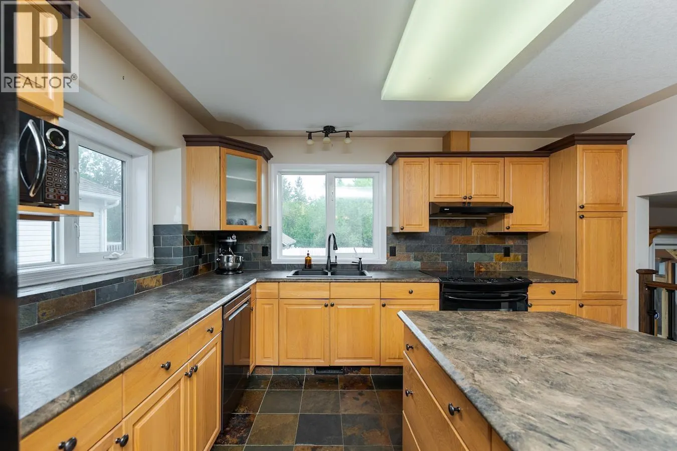 5559 HEYER ROAD