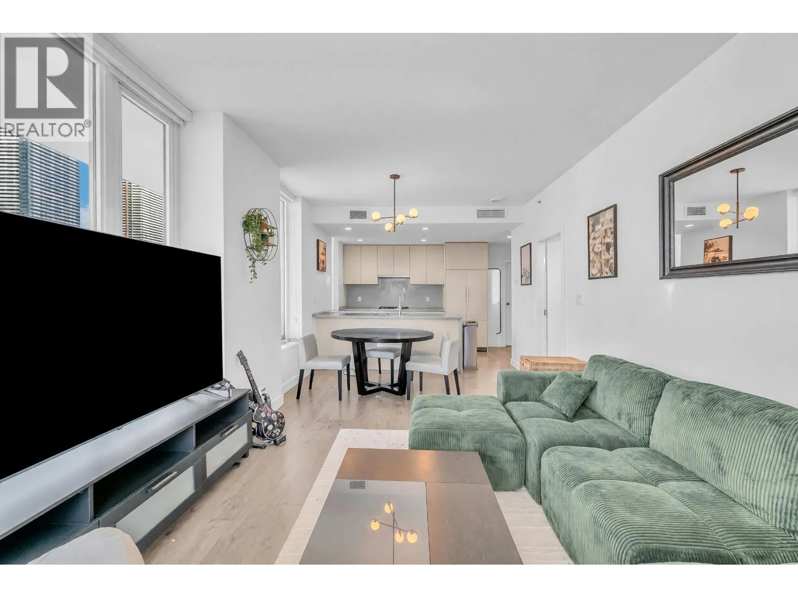 707 4465 JUNEAU STREET