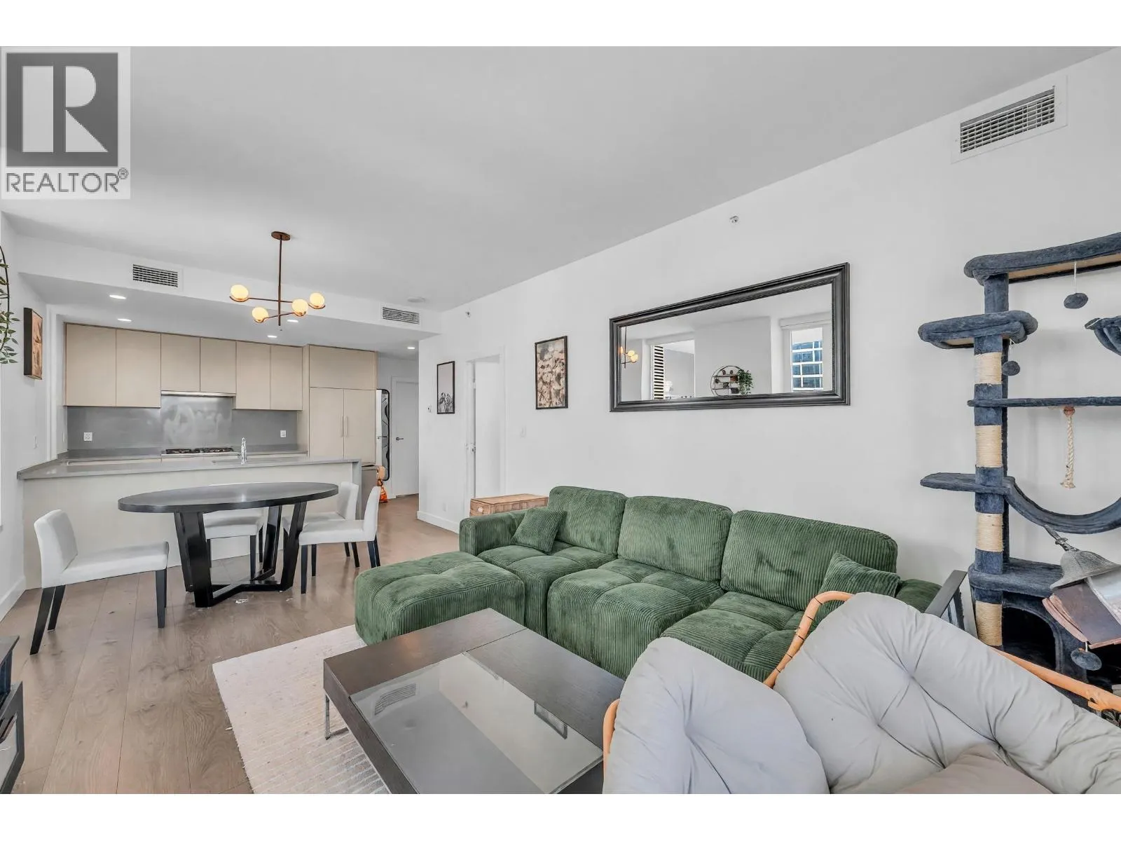 707 4465 JUNEAU STREET