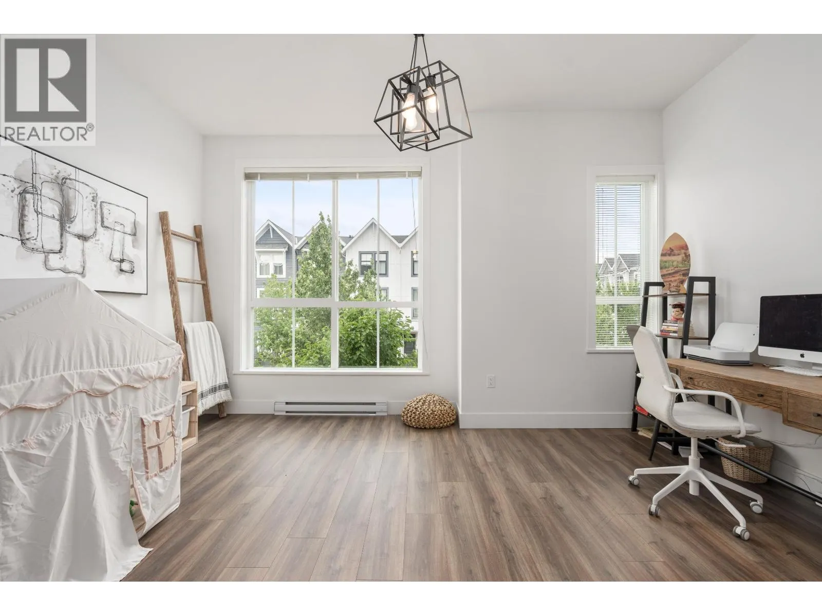 40 4716 ORCA WAY
