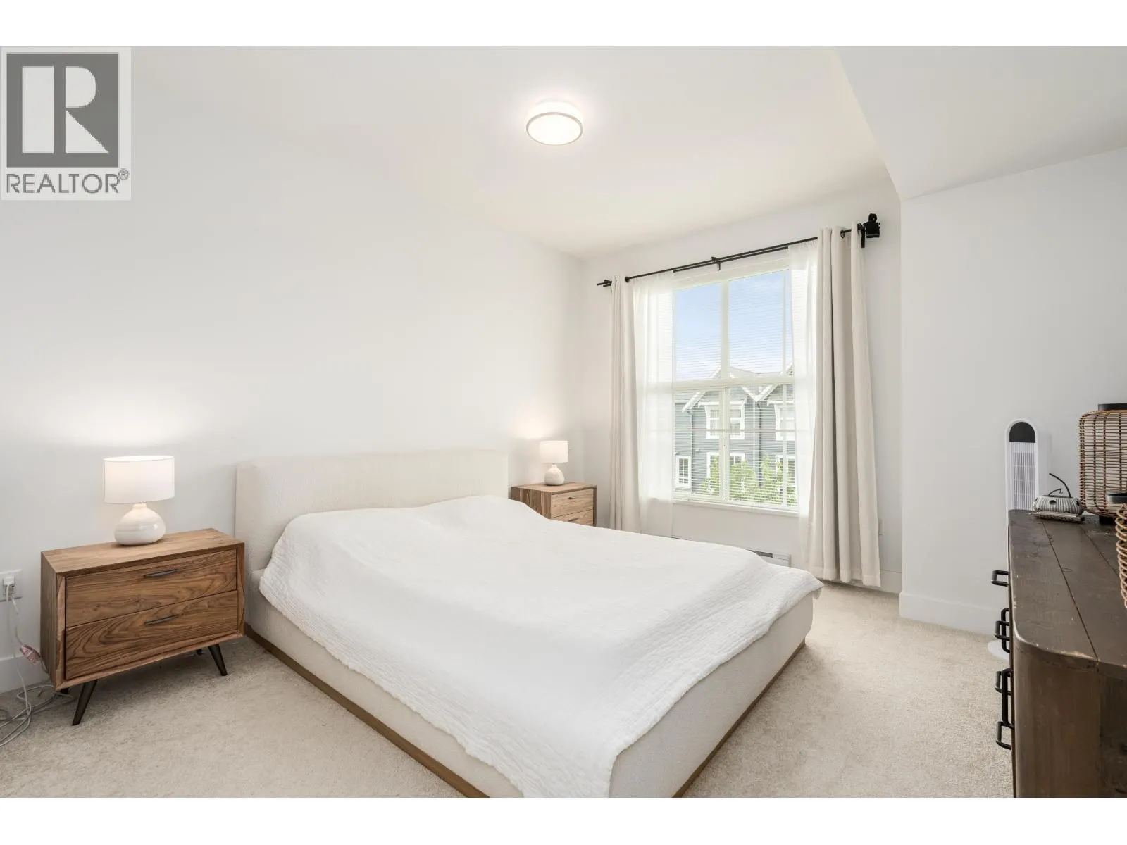 40 4716 ORCA WAY