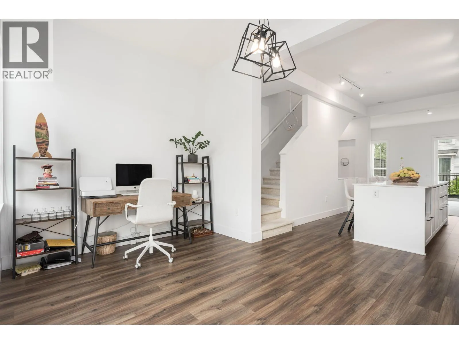 40 4716 ORCA WAY