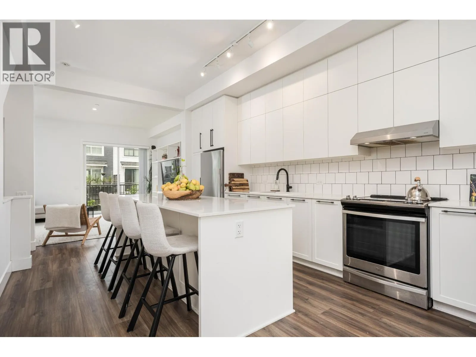 40 4716 ORCA WAY