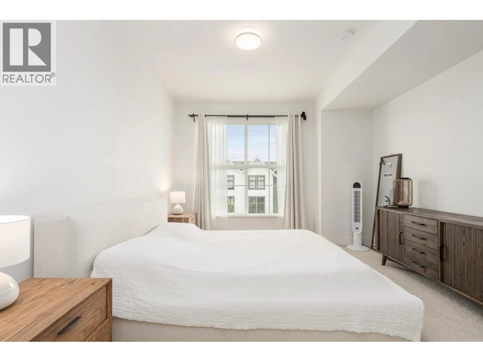 40 4716 ORCA WAY