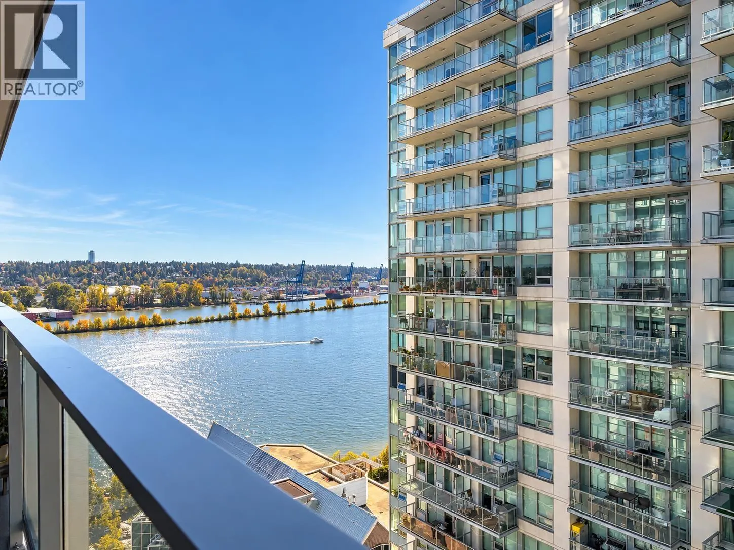 1909 908 QUAYSIDE DRIVE