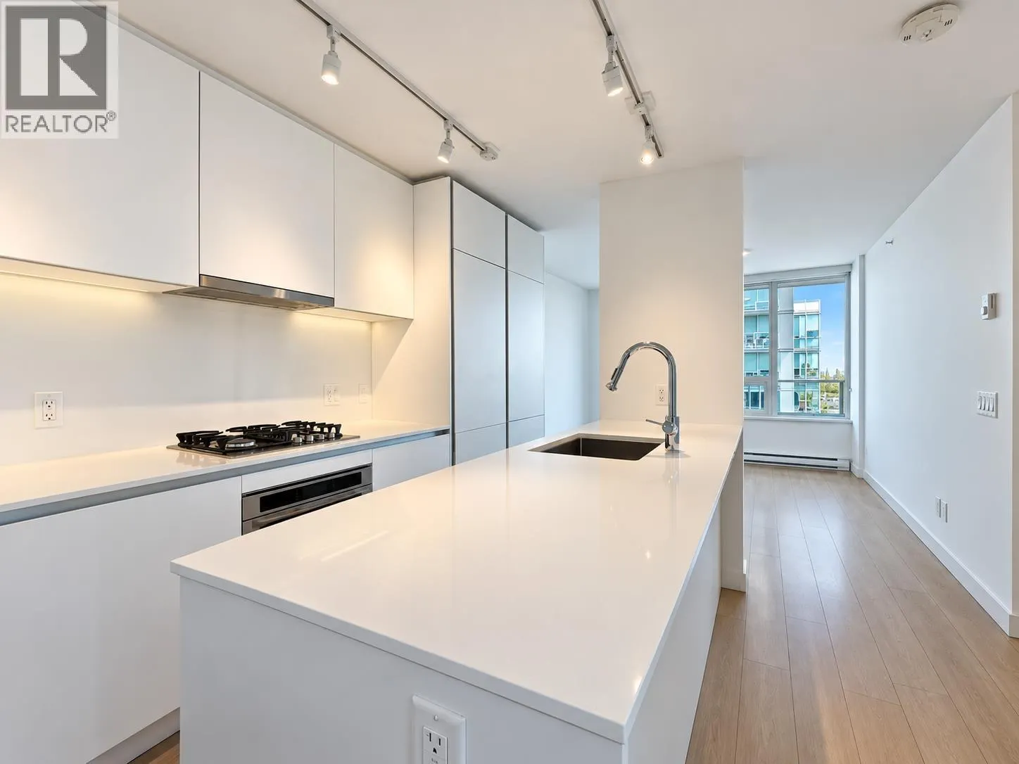 1909 908 QUAYSIDE DRIVE