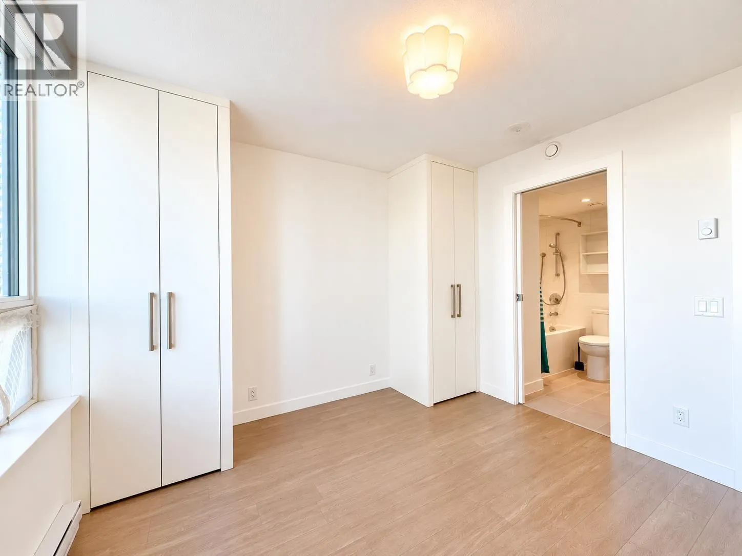 1909 908 QUAYSIDE DRIVE