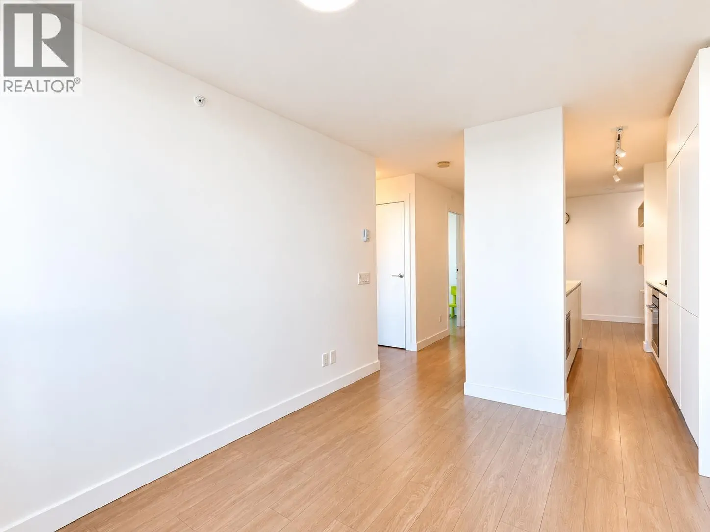 1909 908 QUAYSIDE DRIVE