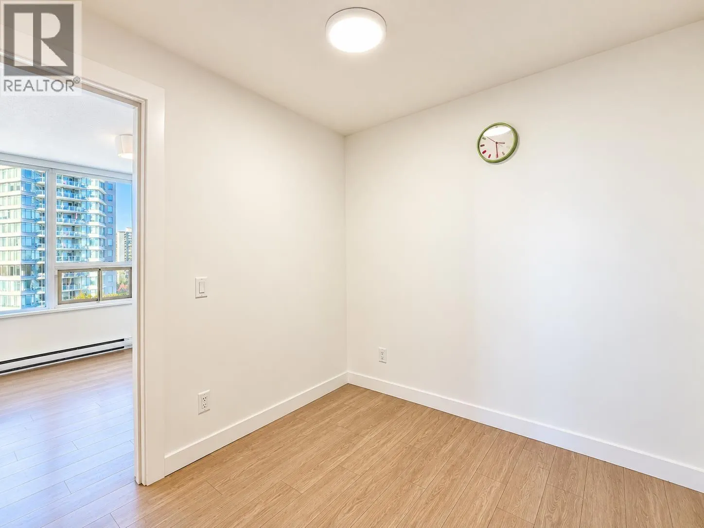 1909 908 QUAYSIDE DRIVE