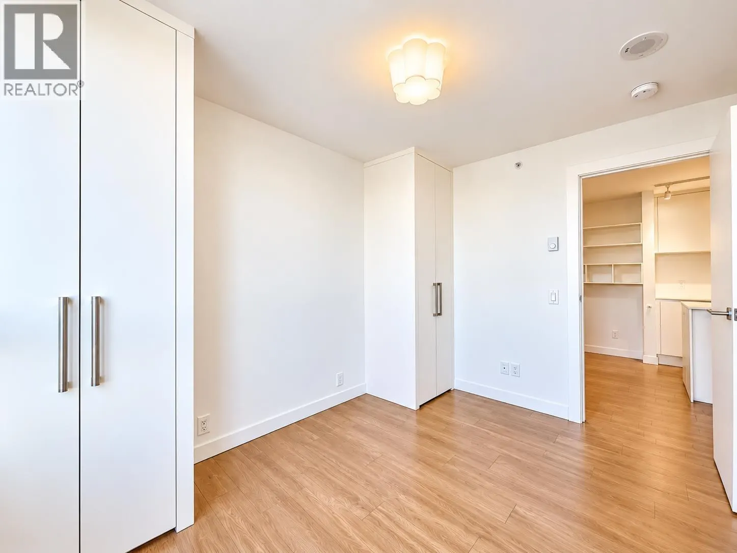 1909 908 QUAYSIDE DRIVE