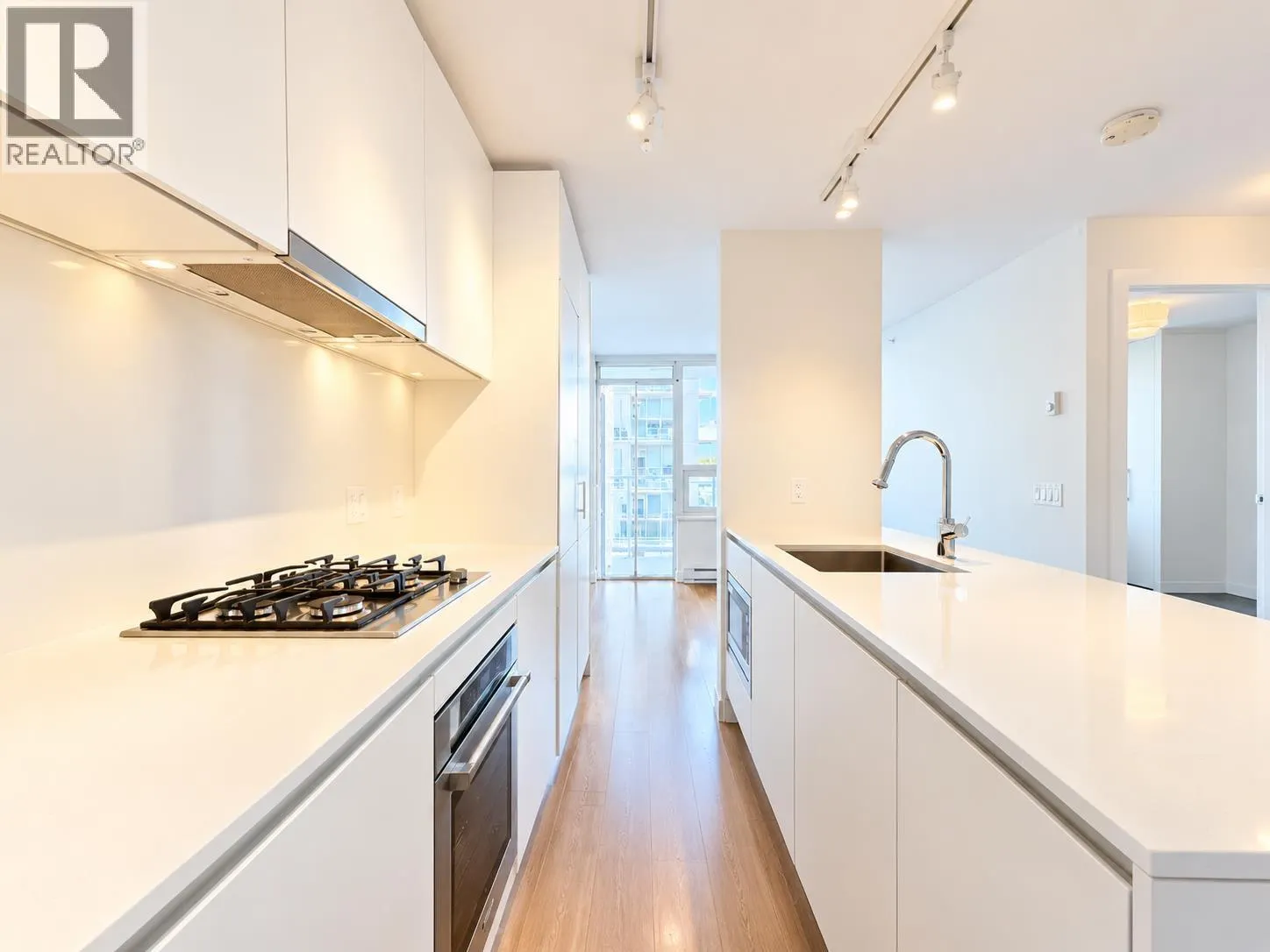 1909 908 QUAYSIDE DRIVE