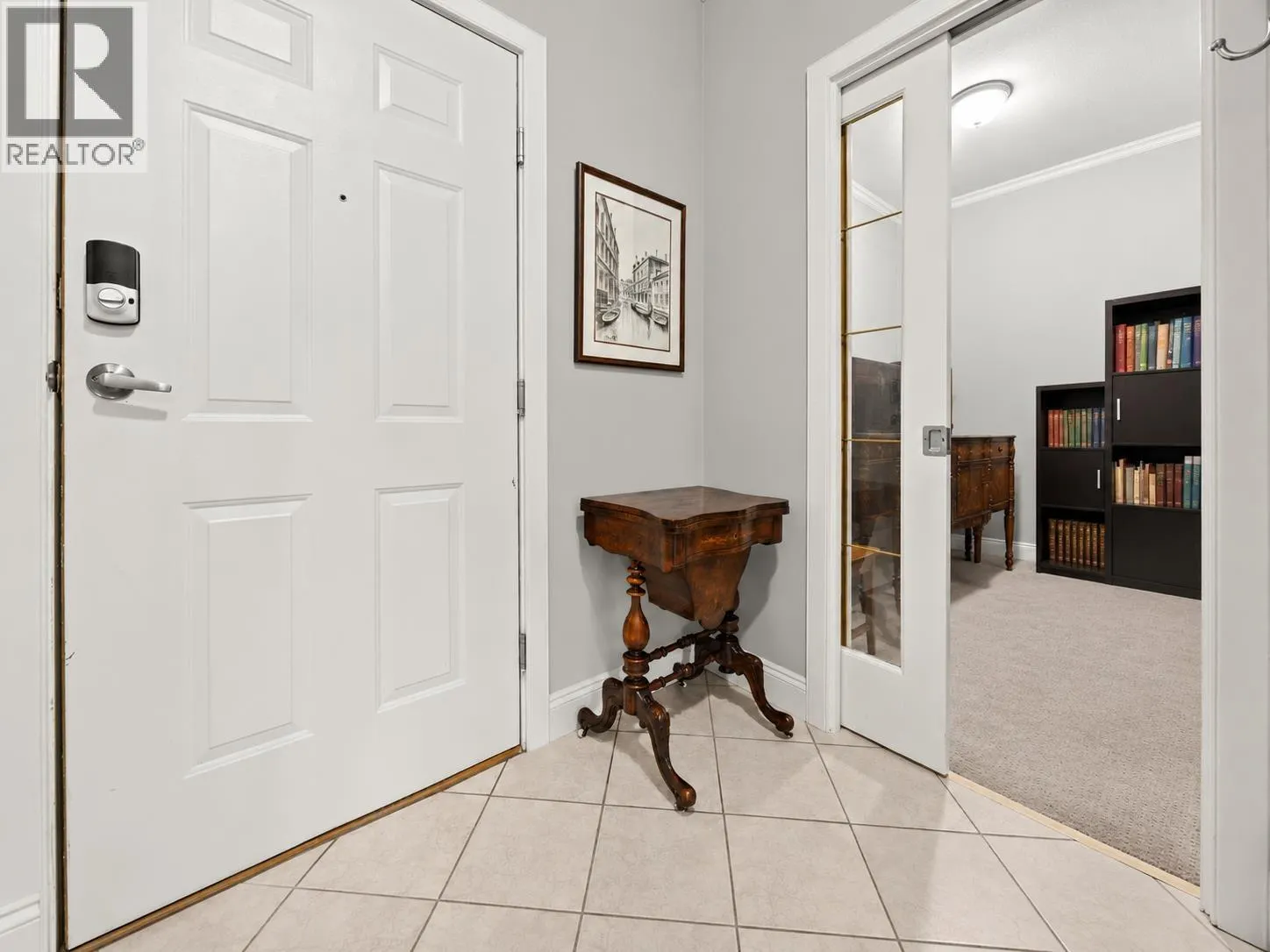 103 121 SHORELINE CIRCLE